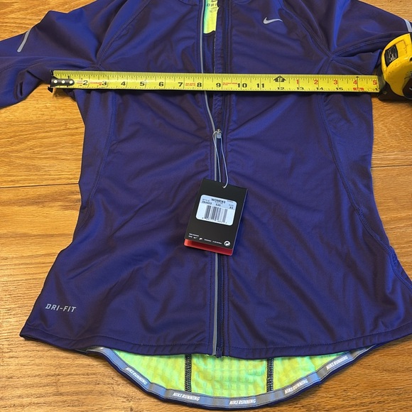 Nike Women's Running Jacket Deep Purple NWT - Picture 5 of 6